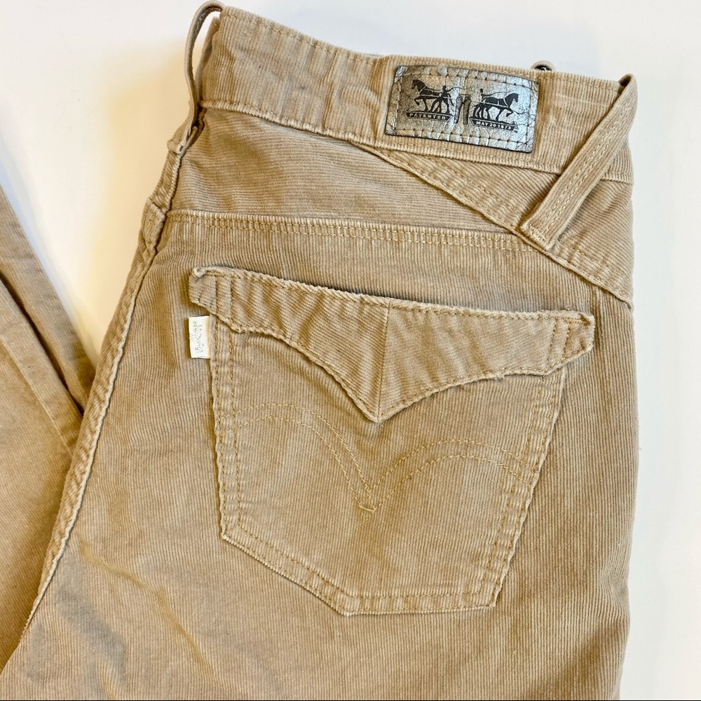 Levi’s 505 Straight Leg Corduroy type Jeans